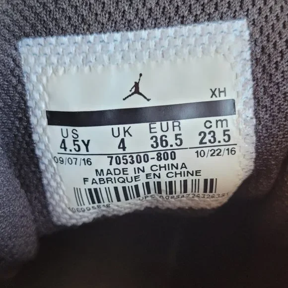 Air Jordan 1 Retro High (GS) 'Rare Air' 705300-800 Size 4.5Y